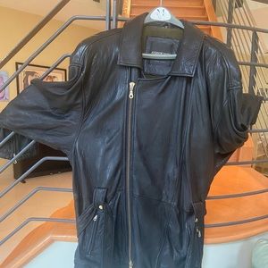 Beautiful men’s leather trench coat size extra large